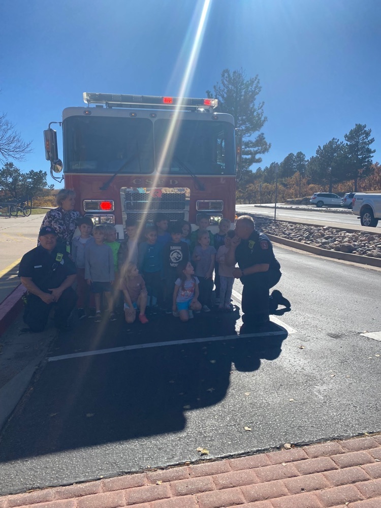 Mrs. Pearson’s class in front of the fire truck!