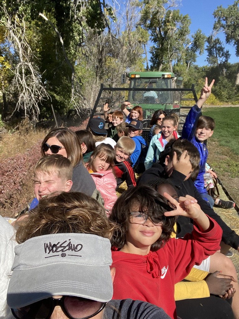 5th grade field trip to Colon Orchards